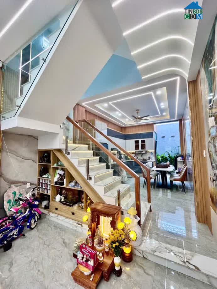 Ảnh Nhà mới xây full nội thất hẻm xe hơi Hà Huy Giáp, Thạnh Lộc Q12, 60m2, 3 tầng, 4PN, sổ hồng... 0