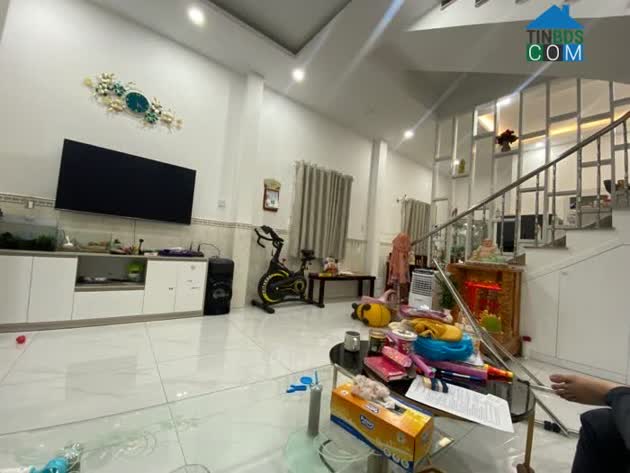 Ảnh QUẬN TÂN PHÚ, SÀI GÒN, nhà 3 mặt tiền hẻm, 82m2, 6,95 tỷ 0