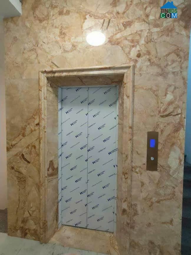 Ảnh Cho thuê nhà, pccc, Thang máy, 199m2- 6T, Phố Lạc Long Quân_115 Tr 0