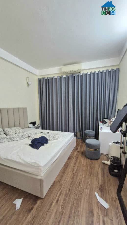 Ảnh Hiếm- BÁn nhà đẹp Nguyễn Sơn- Dân Xây- Full NT- Oto- Ô chờ thang máy 50m 5 tầng nhỉnh 10 tỷ(TL) 0