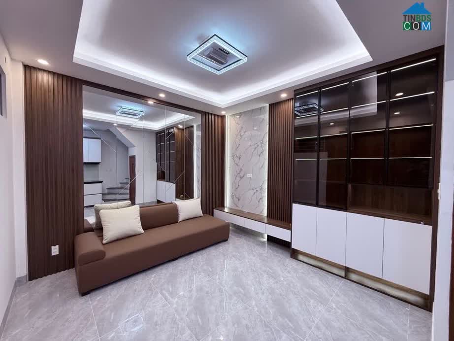 Ảnh bán nhà xuân la DT 23m x5 tầng 6,950 tỷ 40m ô tô tránh,ngõ thông,full nội thất 0