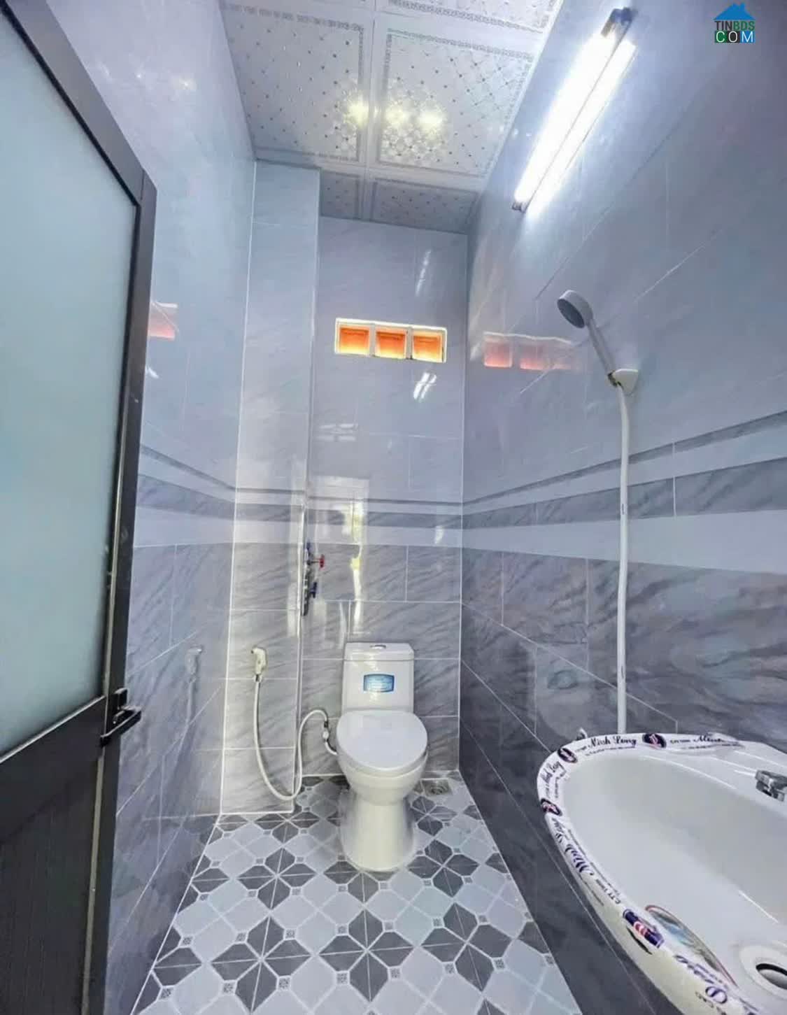 Ảnh Nhà mới xây 1T1L mái Thái gần chợ Thuận Đạo 0