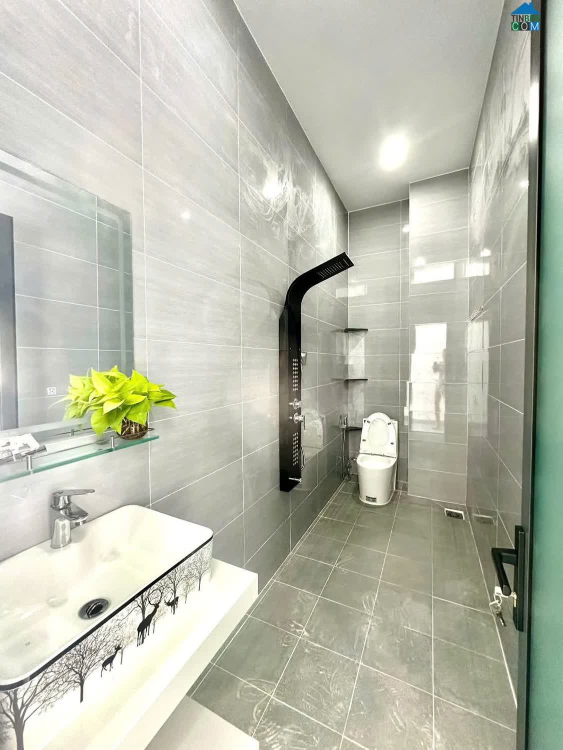 Ảnh Nhà trệt lầu Thủ Dầu Một. Đường xe hơi thông. 3PN chỉ 2.49 tỷ. Sổ Hồng Riêng 0