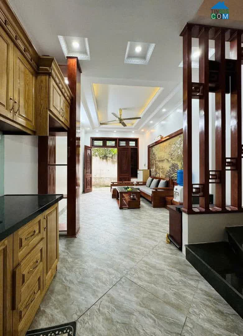 Ảnh Bán nhà Phố Trạm 30m 5 tầng ô tô qua hơn 8 tỷ 0