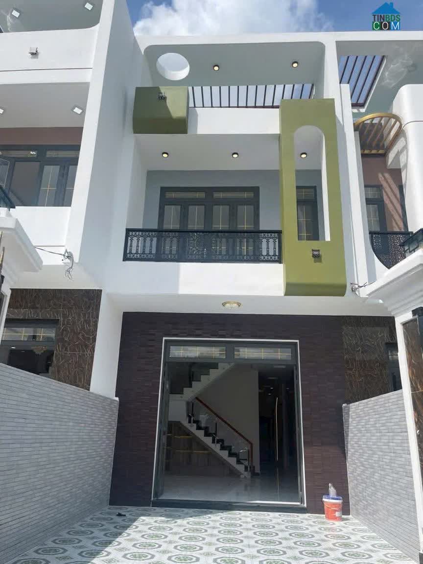 Ảnh Bán Gấp Căn Nhà Diện Tích 4x18 Tại Thị Trấn Bến Lức 0