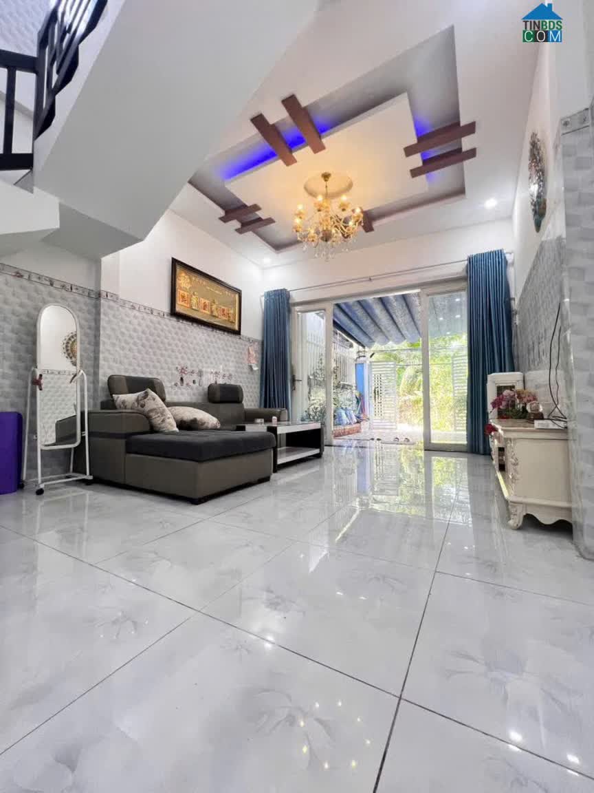 Ảnh Ấp 3 Trung An. TP Mỹ Tho cũ. NHÀ LẦU ĐÚC đường rộng,CÓ SÂN đậu xe h.ơi 7 chỗ Giá chỉ 1 tỳ 250. 0