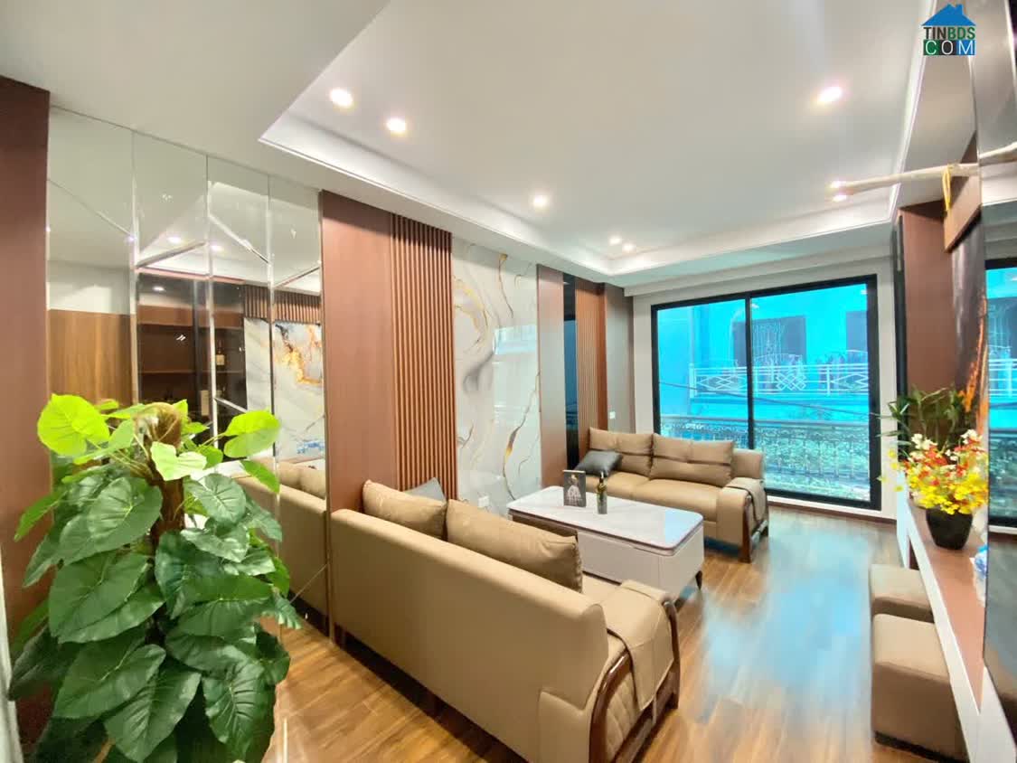 Ảnh Mặt Ngõ Phố Lạc Long Quân 52M Giá 19,3 Tỷ- 6 Tầng Thang Máy – 2 Mặt Thoáng- Ô Tô-Gần Hồ 0