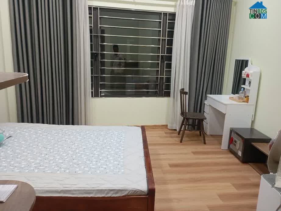 Ảnh Bán nhà ngõ 175 Bồ Đề. Vị trí siêu đẹp 1 nhà ra mặt phố chỉ hơn 7 tỷ còn tl. 0