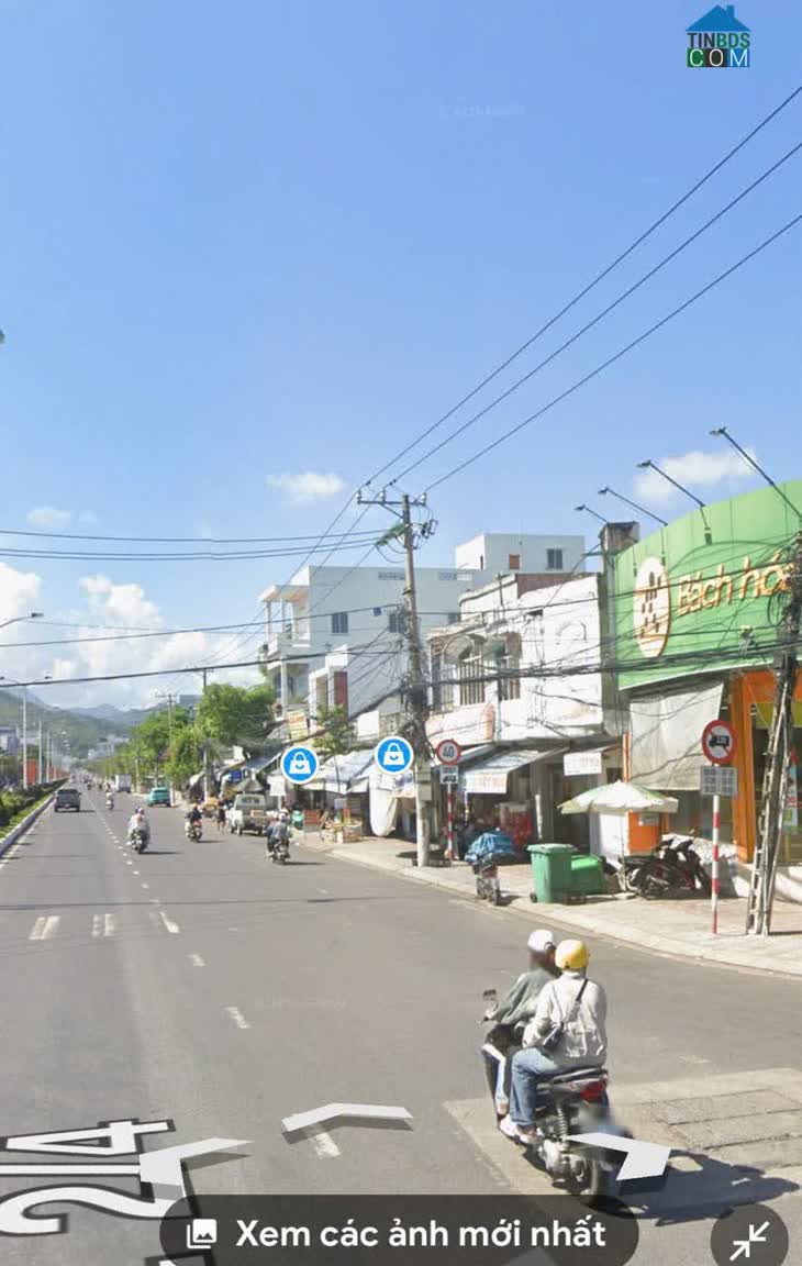 Ảnh Bán Căn góc đường 2/4 và Mai Xuân Thưởng-Nha Trang
DT: 162m2 Giá bán 200 triệu/m2 ( Có Tl)... 0