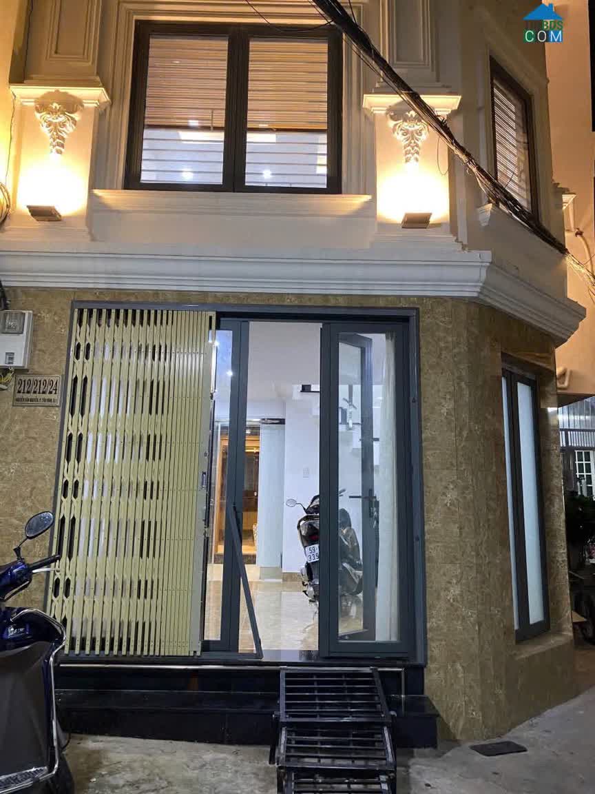 Ảnh Bán Gấp Nhà Mặt Hẻm Xe Hơi Nguyễn Văn Nguyễn – Quận 1 0