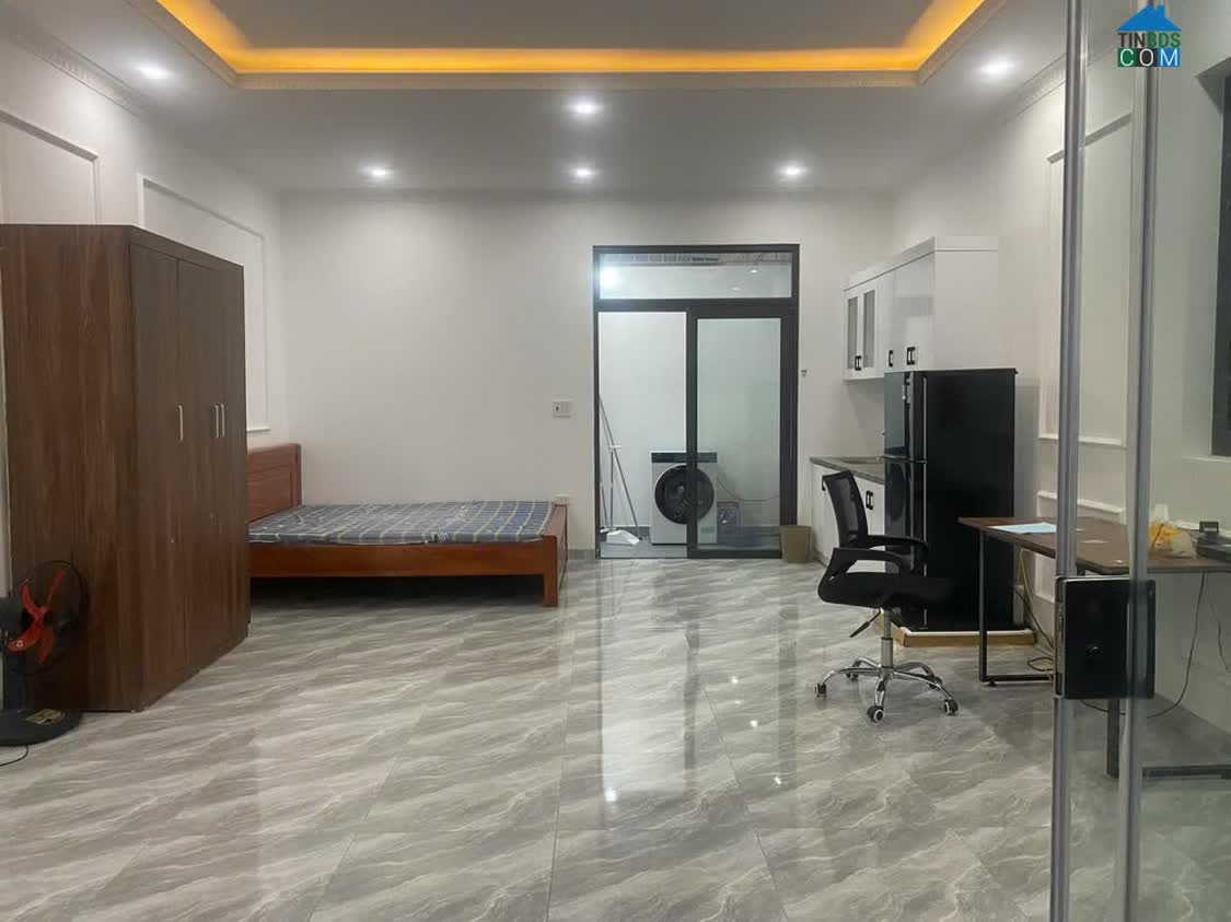 Ảnh Nhà mình cần cho thuê 1 căn hộ rộng khoảng 37m2 sân cổng rộng rãi ô tô đỗ tận cửa. 0