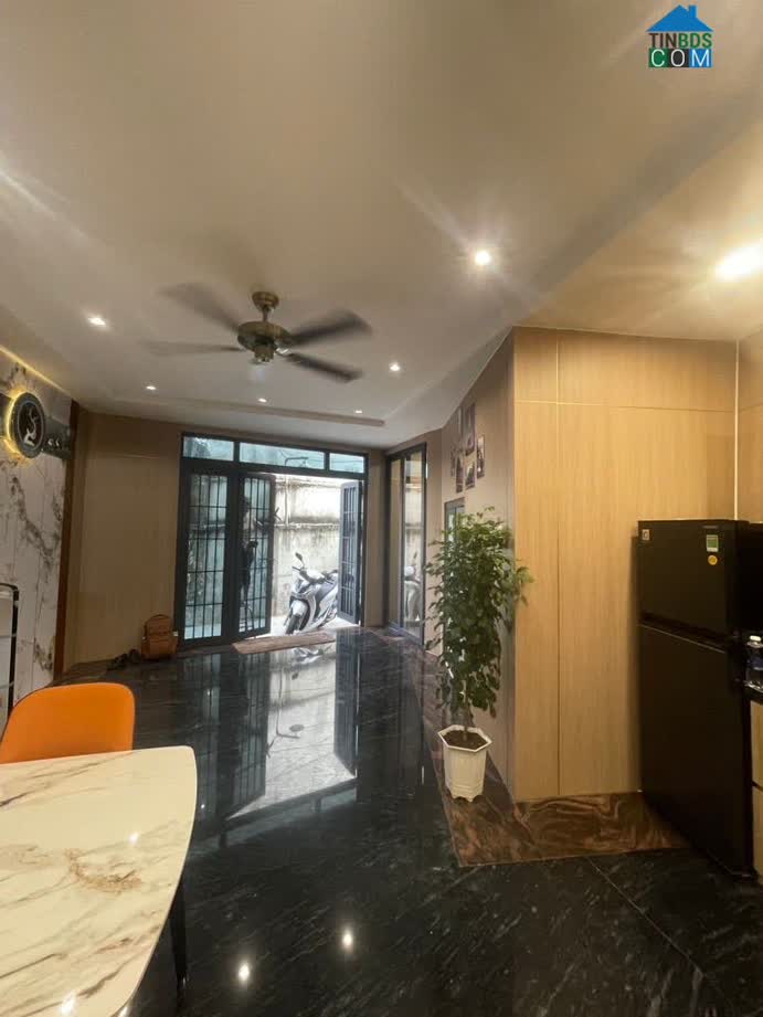 Ảnh CHDV Cao Cấp - 5 Tầng (6.3x10.5m) - Cách Mạng Tháng 8 Q3 - 7 Phòng Ngủ Khép Kín - 9.X Tỷ 0