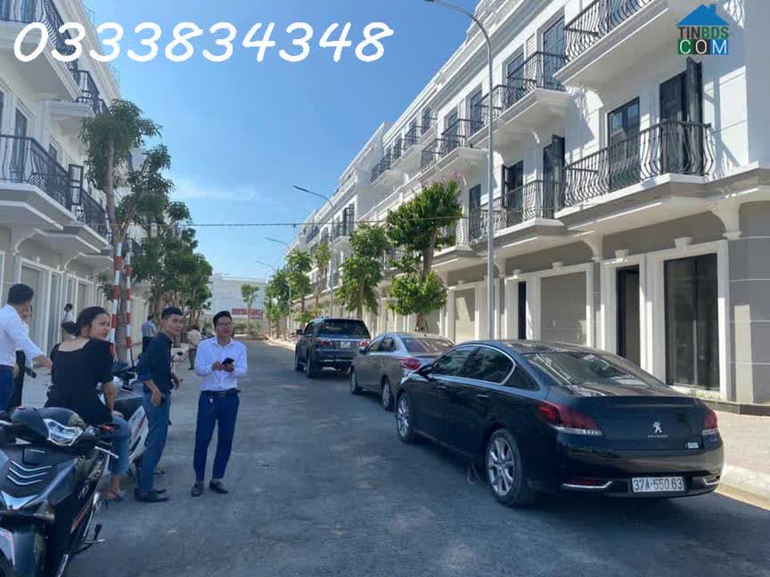 Ảnh Chính chủ bán gấp shophouse 4 tầng, 75m2, sẵn sổ đỏ trao tay, cạnh Vincom Plaza 0