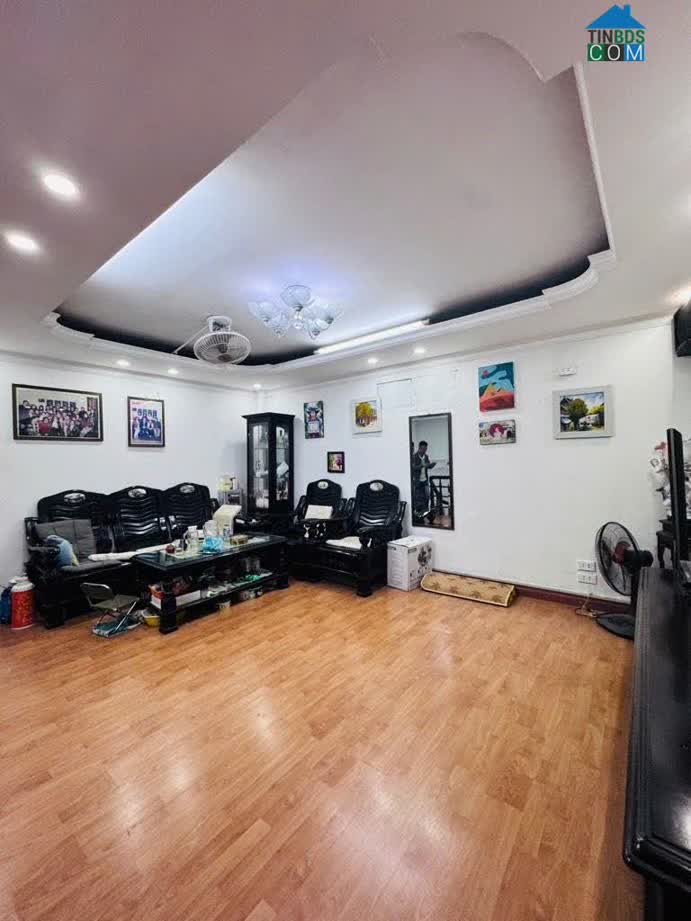 Ảnh Cần Bán Nhà Lạc Long Quân 64m, 4 tầng, 2 thoáng, tiện ích bàn ngàn! 0