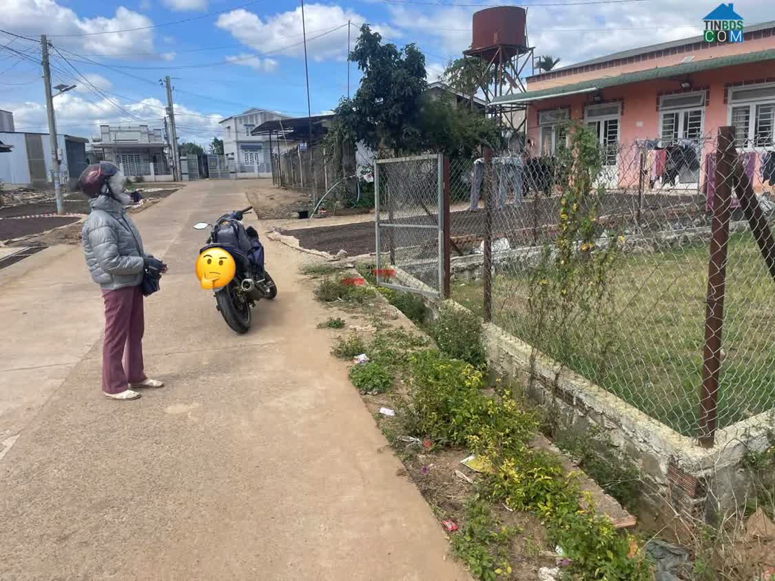 Ảnh Đất hẻm ql20, pê tông 2 oto tránh nhau, khu dân cư đông đúc, thông qua dt724 tân hội... 0