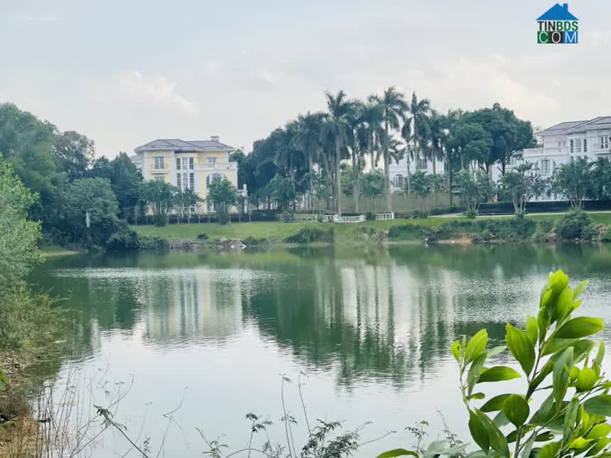 Ảnh Mảnh đất view hồ siêu Vip vị trí trung tâm Hòa Lạc gần các trường đại học và khu công nghệ cao 0