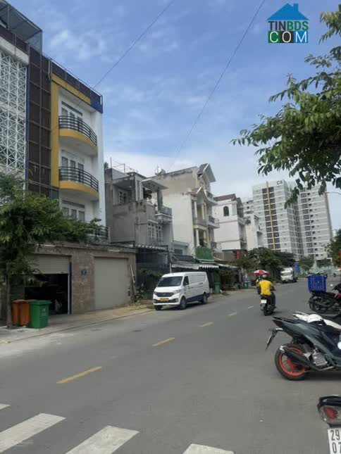 Ảnh Nhà MTKD đường rộng 20m, 120m2, ngang 5m, thông Lê Văn Việt, nhỉnh 9.5tỷ 0