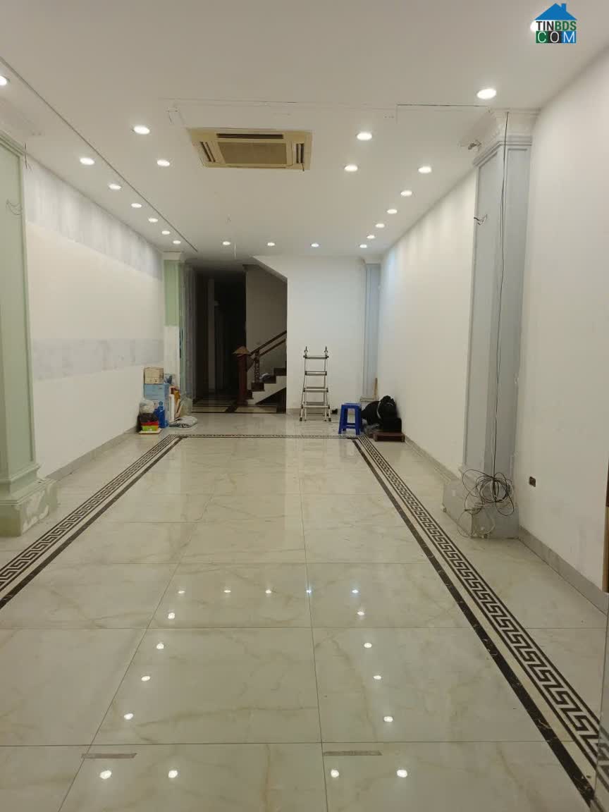 Ảnh Cho thuê MBKD mặt phố Tôn Đức Thắng, Đống Đa 75m x 2T giá 28 triệu THANG MÁY, KD 0