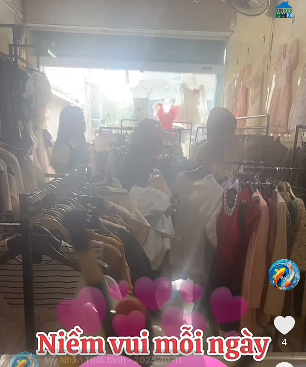 Ảnh Ra tết mình xuất ngoại nên cần sang nhượng gấp shop bán và cho thuê váy áo 0