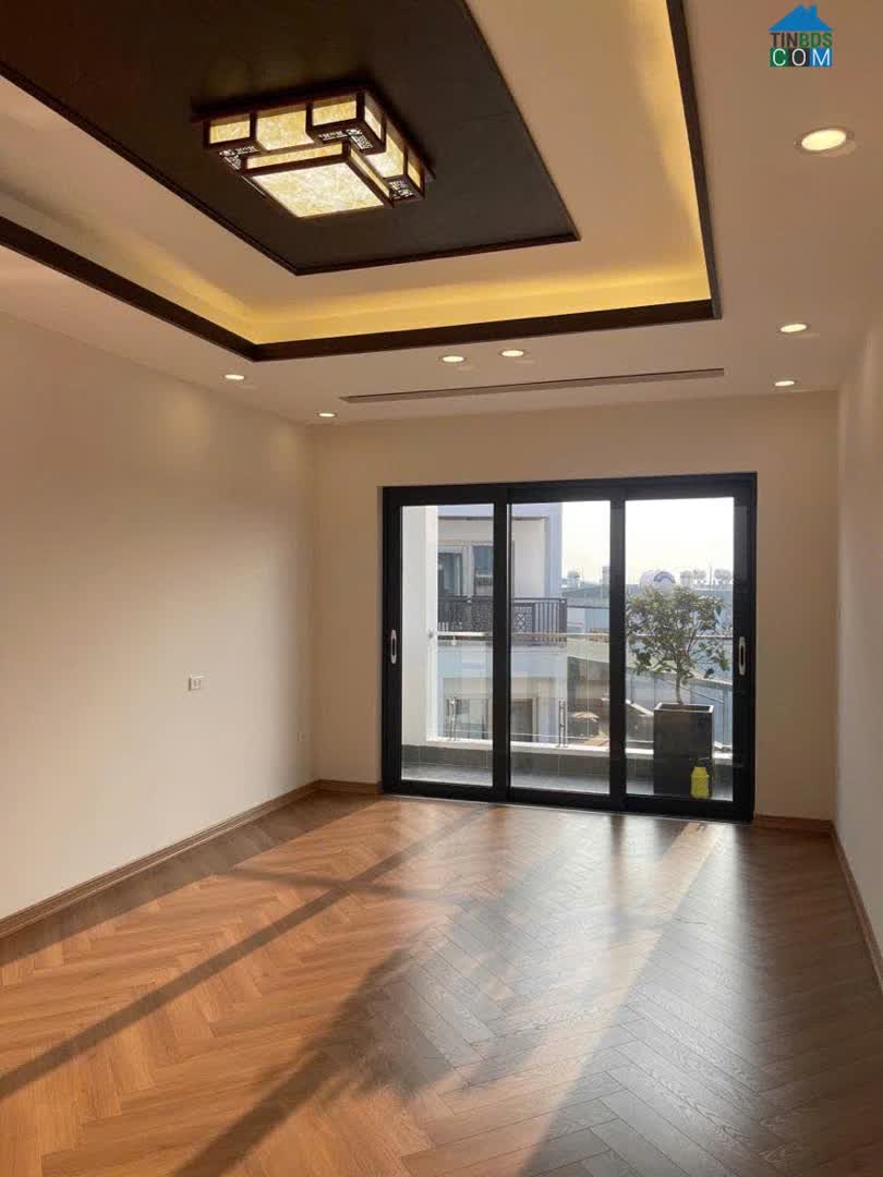 Ảnh Bán nhà Nguyễn Văn Linh 82m 6 tầng MT4m thang máy ô tô tránh 17 tỷ 0