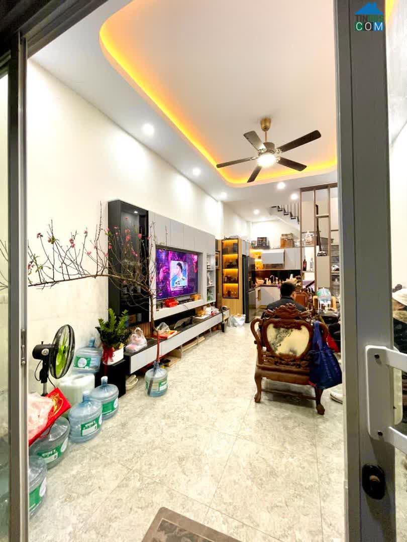 Ảnh Bán gấp nhà đẹp Phố Khương Hạ- 38m*5 tầng-Cạnh hồ điều hoà- ô tô đỗ cách 5m. Giá 11 tỷ 0