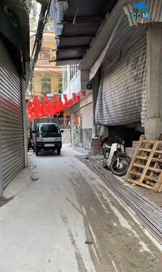 Ảnh Bán gấp nhà Hồ Tùng Mậu – mặt tiền siêu rộng – 30m ra phố – một nhà ra ô tô – sát nhà ga tầu... 0