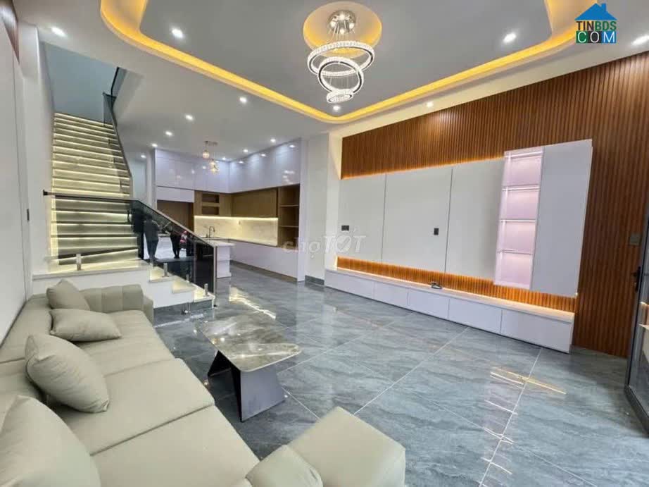 Ảnh Một căn nhà mặt tiền lý tưởng giữa lòng Thủ Dầu Một 0