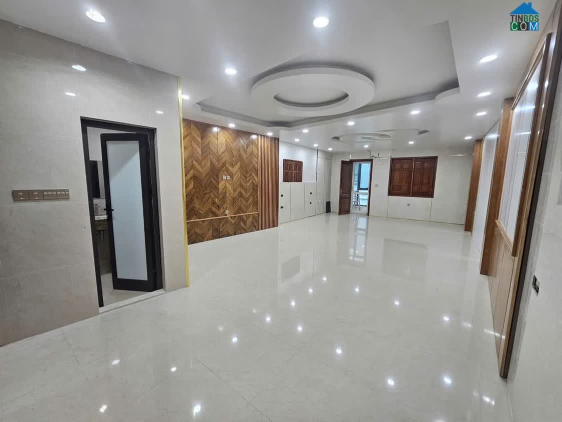 Ảnh Bán nhà phố Thái Hà, DT 121m, 6 tầng, MT 5.5m, giá 46 tỷ, ngõ 5m. 0