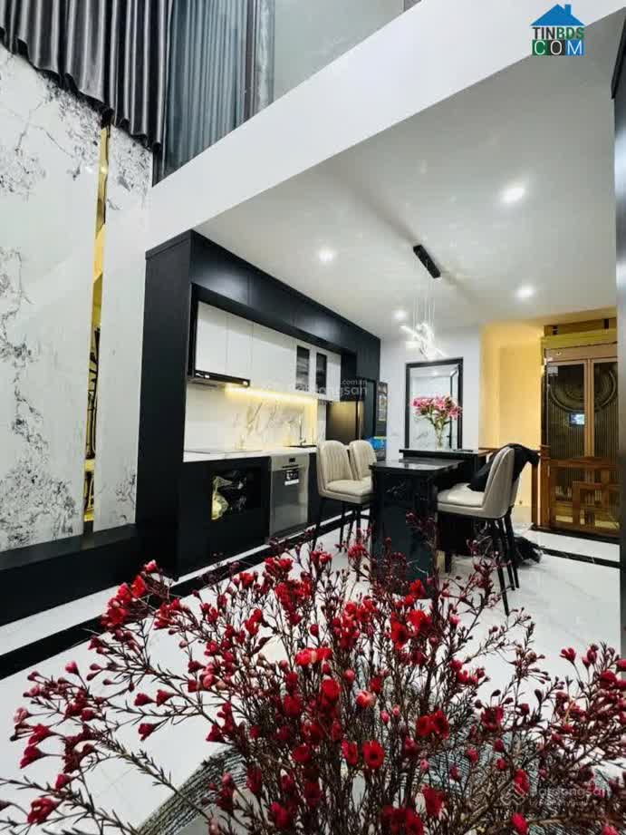 Ảnh Bán nhà Trần Hưng Đạo 55m2 thang máy, ô tô ngay BV 108 chỉ hơn 14 tỷ 0