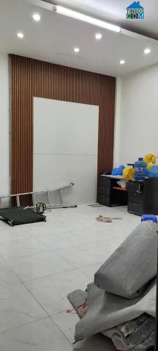 Ảnh Cho thuê nhà Trần Quốc Hoàn, Cầu Giấy 35m x 5T giá 15 triệu Ô TÔ TRÁNH, DỪNG ĐỖ 0