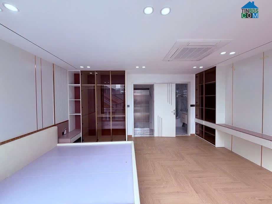 Ảnh Hoa Hậu Phân Lô Nguyễn Văn Cừ 45m, 7t, Mt5m, Thang Máy, Gara, Ô Tô Tránh, Đầy Đủ Nội Thất. 0