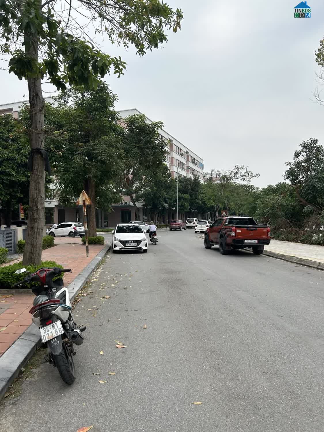 Ảnh Cho thuê xưởng trung tâm Trâu Quy/Gia Lâm 100m2 đường 15m có gác xép,vỉa hè rộng 0