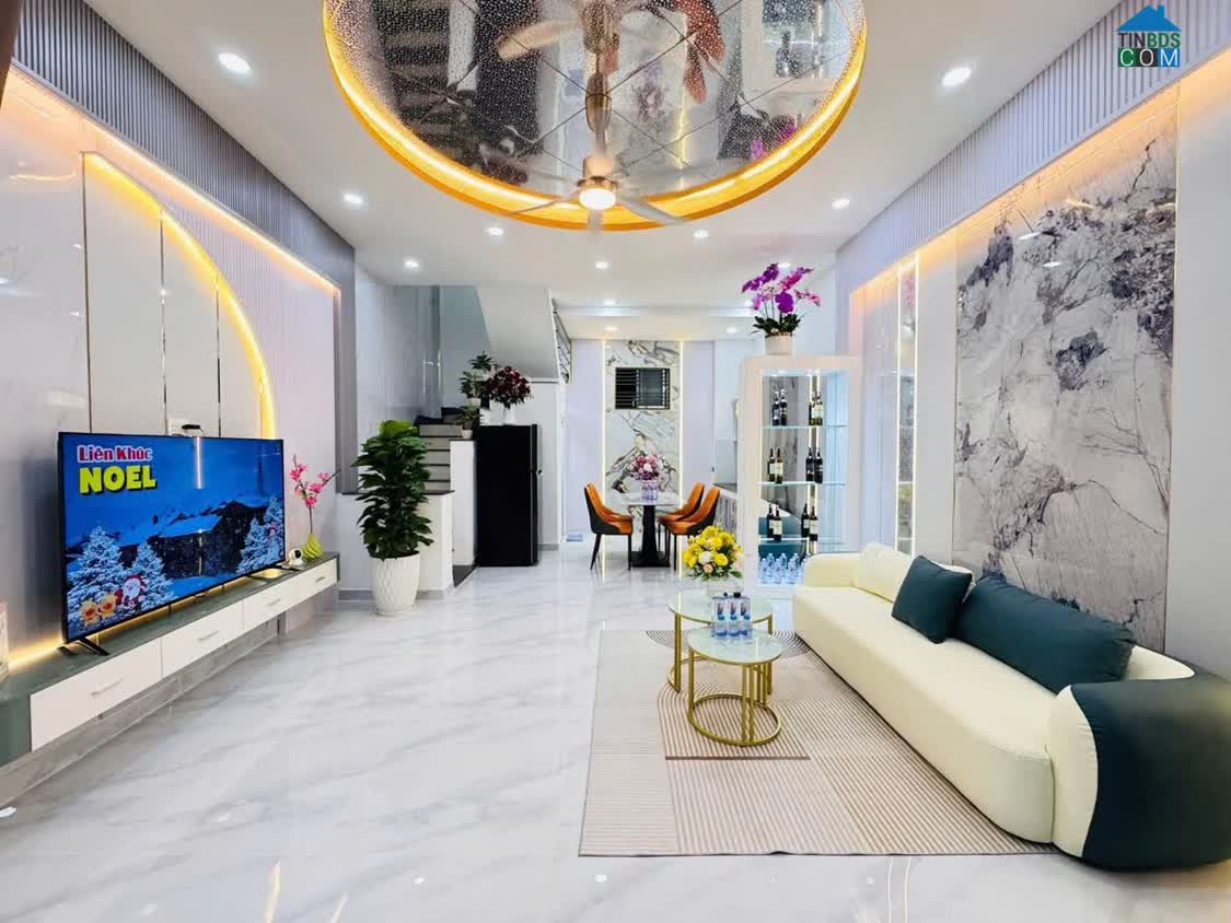 Ảnh Nếu bạn đang tìm một căn nhà mặt tiền vừa ở vừa kinh doanh trong khu vực dân cư đông, thì căn... 0