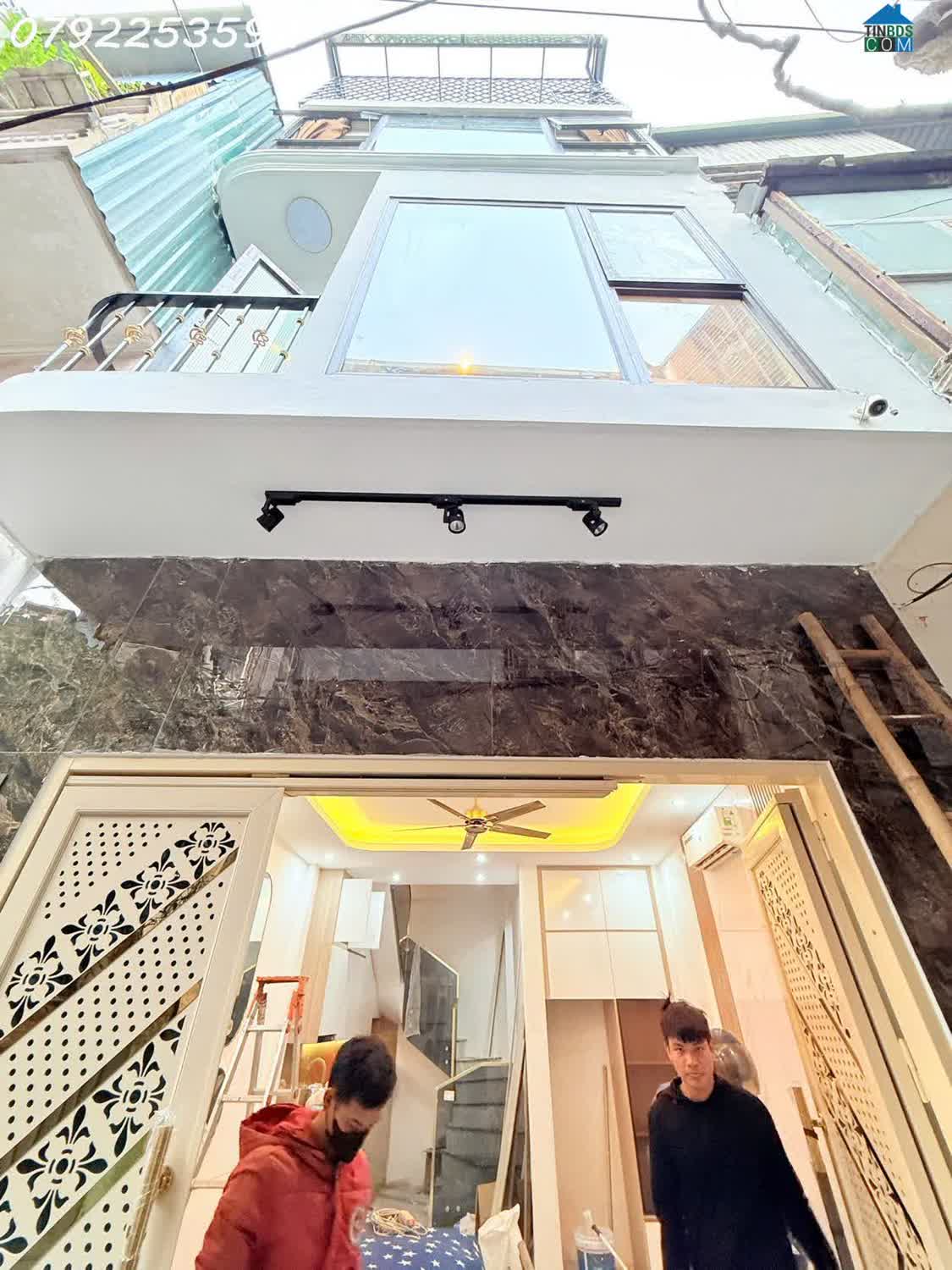 Ảnh Bán Nhà! Văn Chương. Đống Đa. 27-30m x 4 tầng. Mặt Tiền 5m. Giá bán 7.5 tỷ. 0