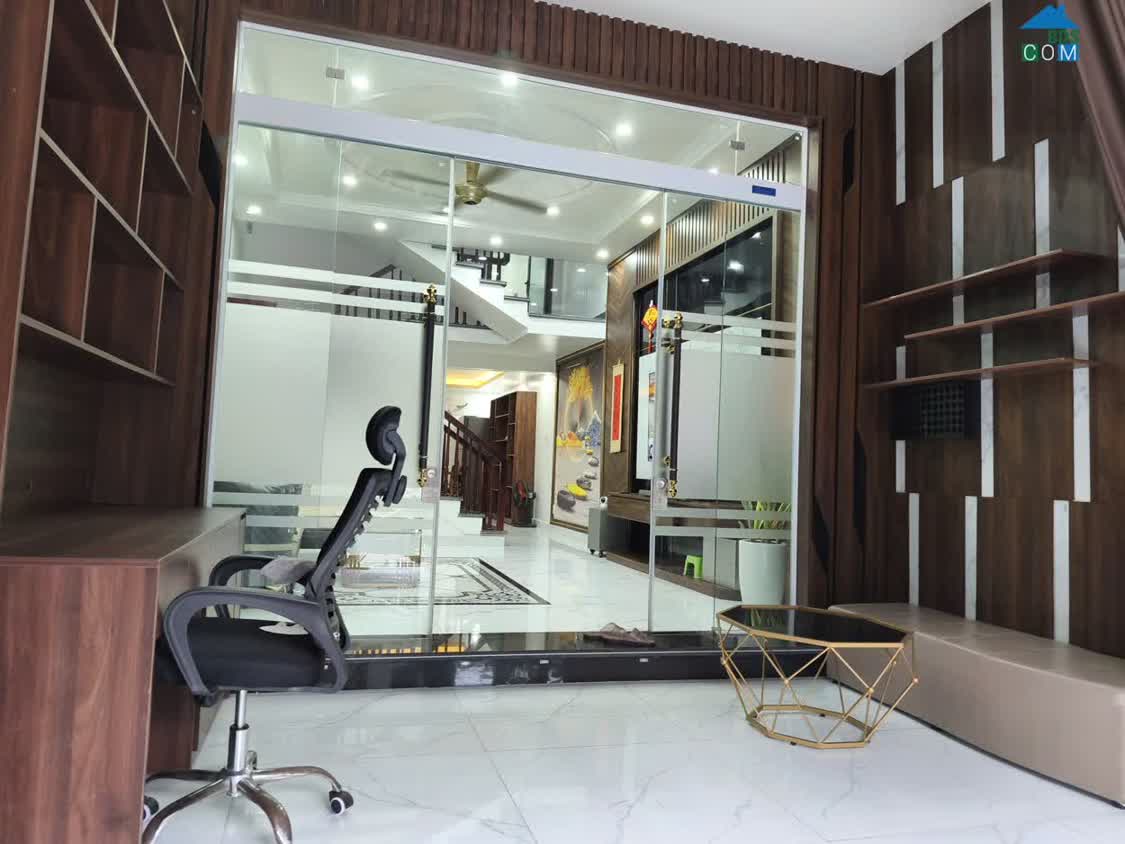 Ảnh Cần bán gấp nhà 2.5 tầng mặt đường Kiều Hạ, Đông Hải, Hải An, Hải Phòng. 0