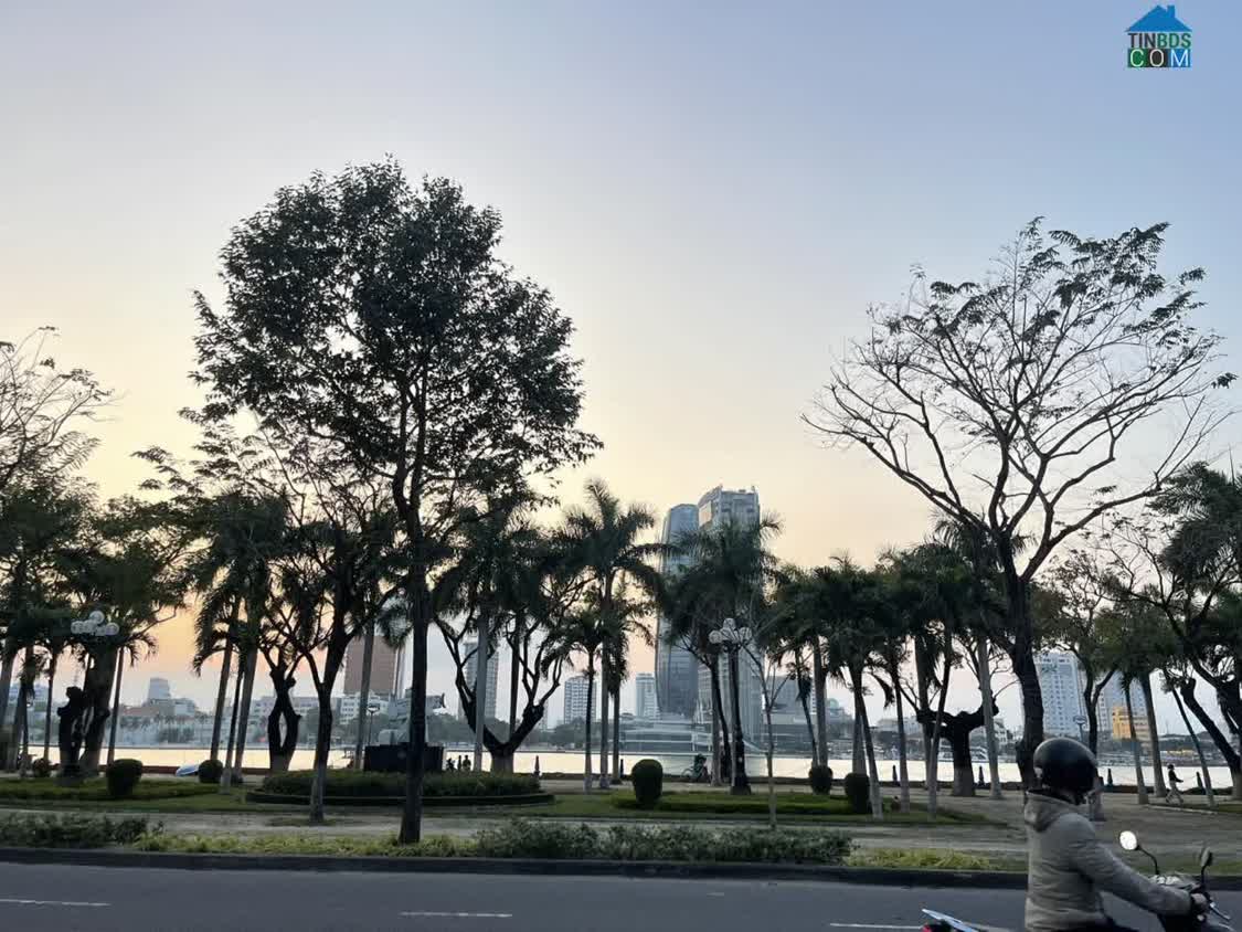 Ảnh Bán mặt tiền Trần Hưng Đạo 250m2, ngang 10m, sát Cầu Sông Hàn, giá 85 tỷ 0