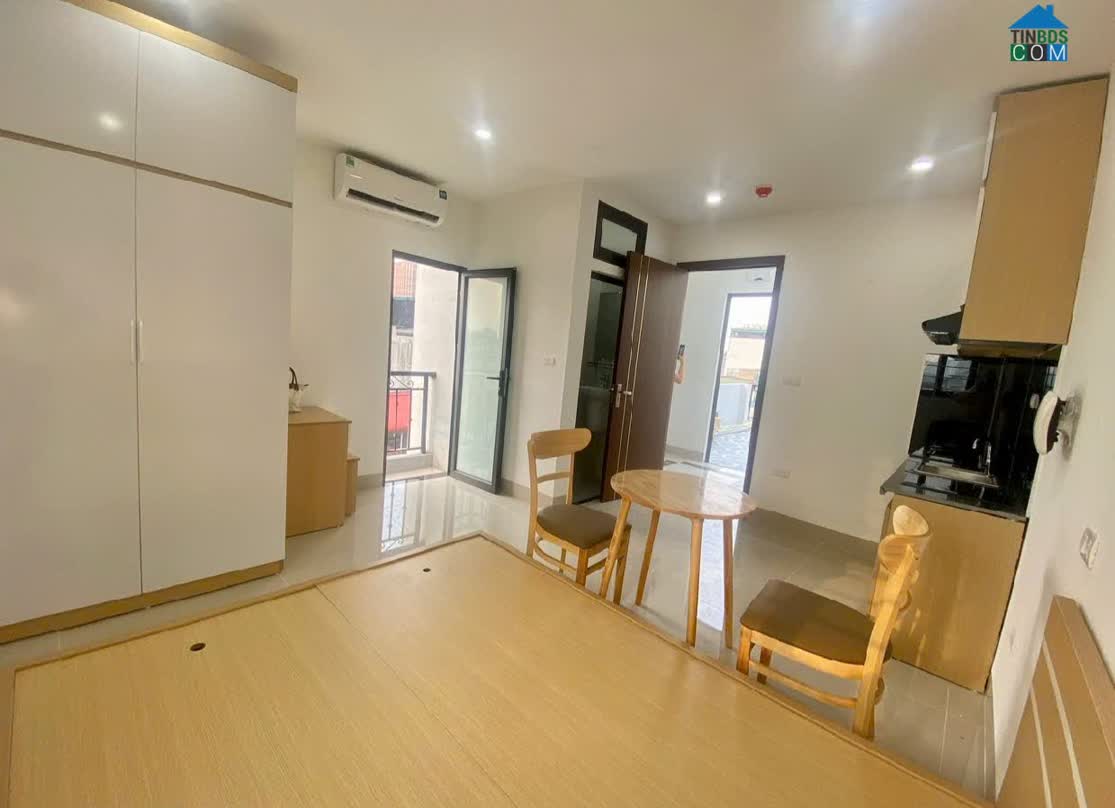 Ảnh Cho Thuê Ccmn cực đẹp thoáng ban công cửa sổ giá rẻ tại 72 Tôn Thất Tùng, Đống Đa 0