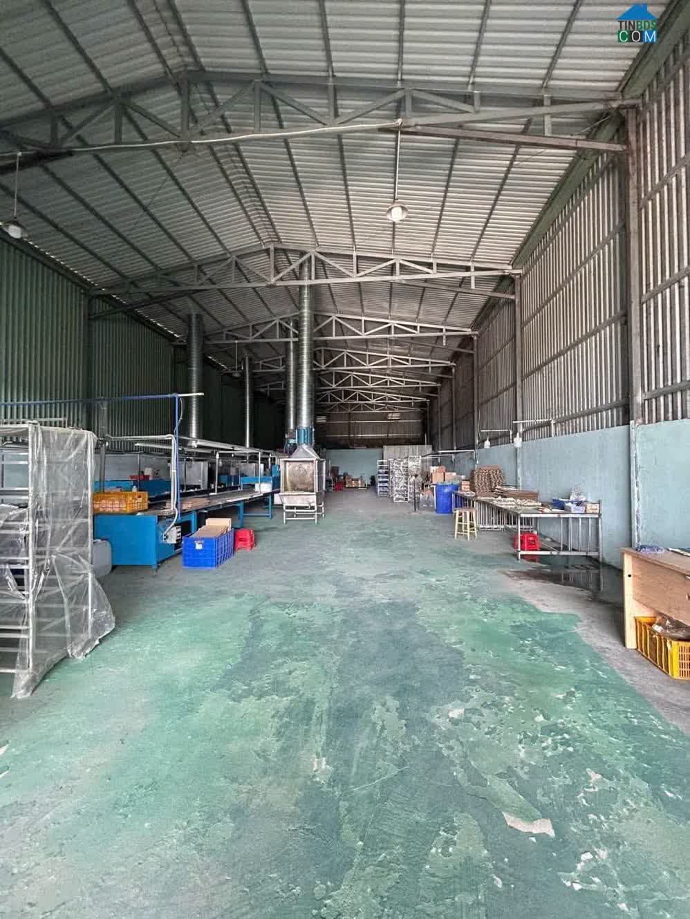 Ảnh Chính Chủ Làm Ăn Thua Lỗ Cần Bán Kho Xưởng Gần Chợ Bình Chánh TPHCM ! 0