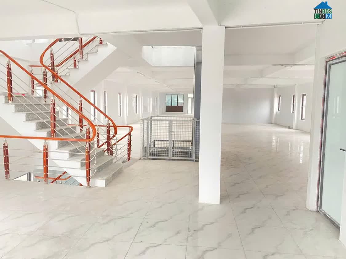 Ảnh Cho Thuê Nhà Kho 300M2 Mới Xây Tại Hoà Khánh, Sẵn Điện Nước, Giá 15 Triệu 0