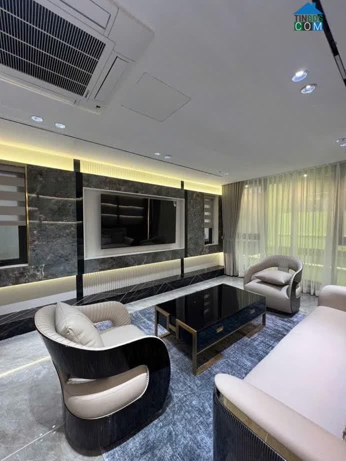 Ảnh Tuyệt Phẩm Phân Lô, Lô Góc Mới Koong Nguyễn Văn Cừ 50m, 8t, Mt4.5m, Thang Máy, Ô Tô Tránh. 0