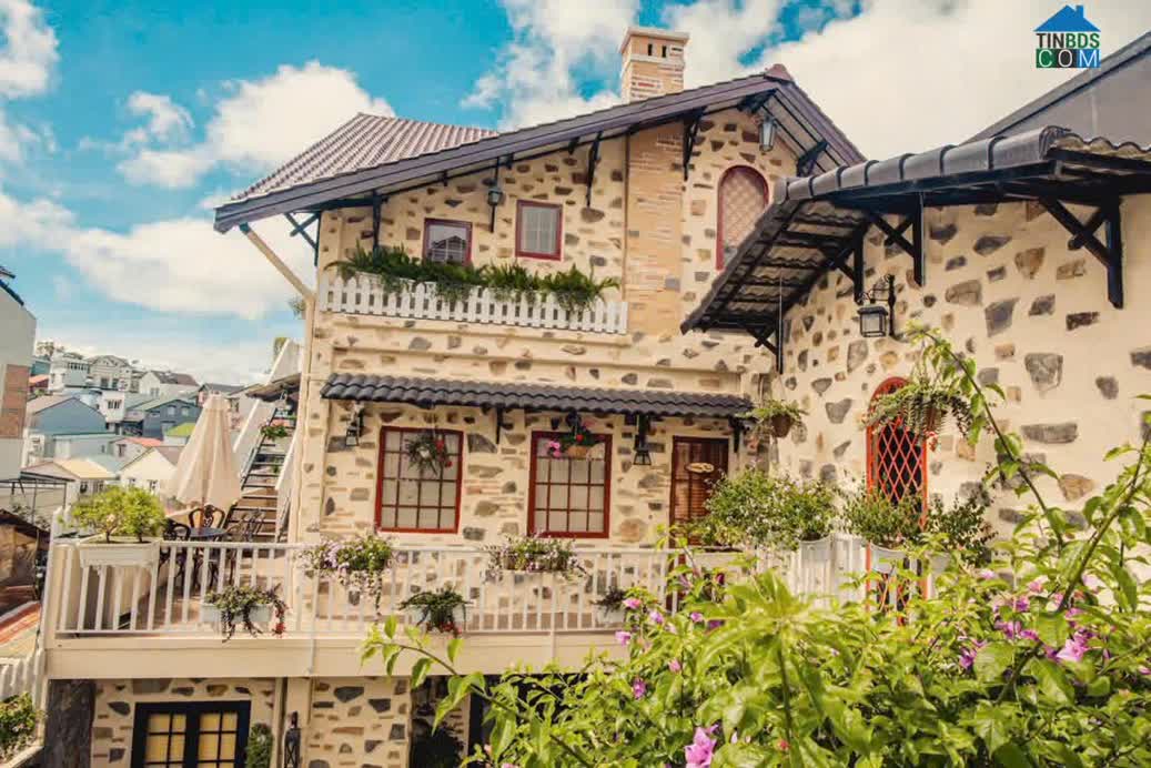 Ảnh Ngộp Nặng – Bán Gấp Villa Hoa Đá Đà Lạt - Giá Mới Chỉ 23 Tỷ - Thương Lượng Sâu 0