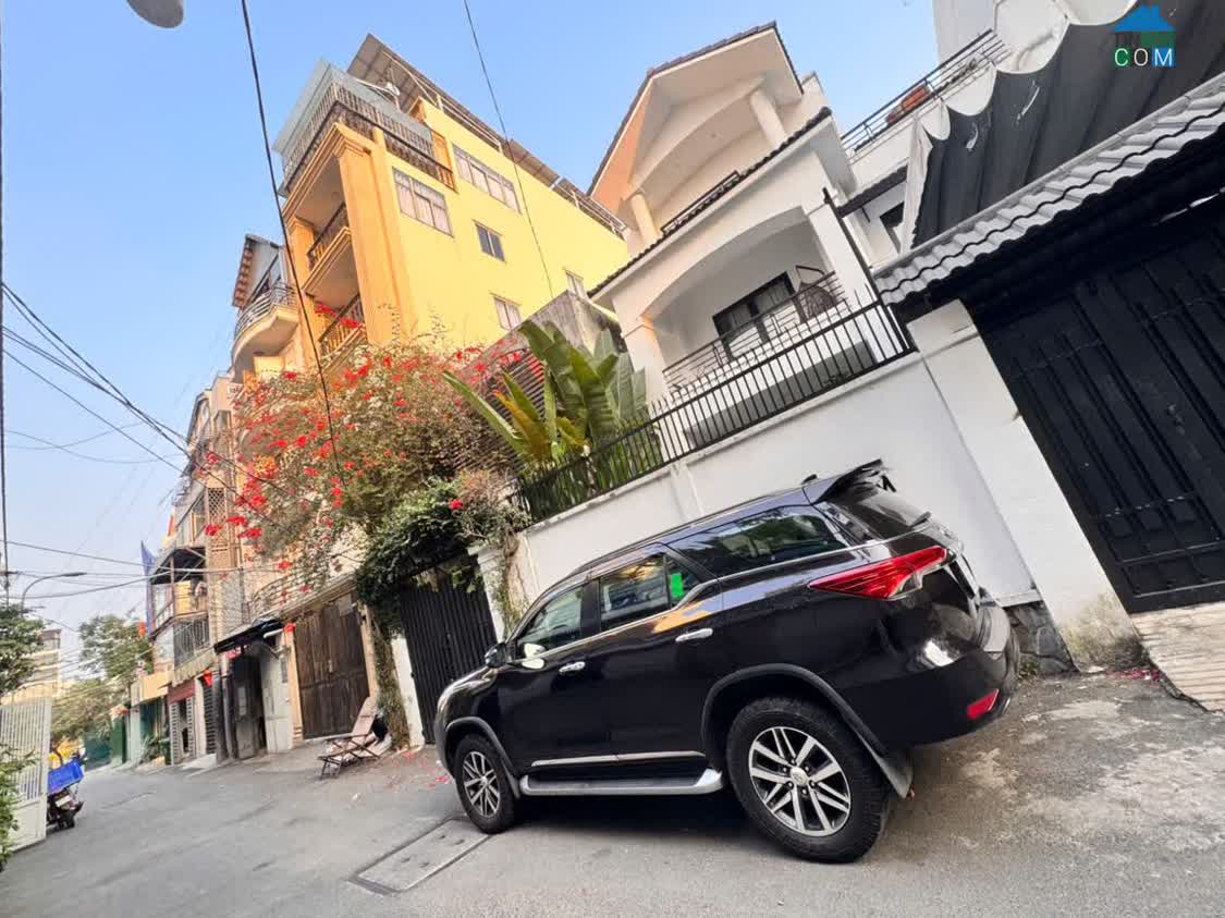 Ảnh Bán CHDV 6 Tầng Thang Máy - Căn Góc 4 Mặt Tiền Xe Hơi Đường 2 Chiều Trường Sa, Quận 3 - DT Đẹp... 0