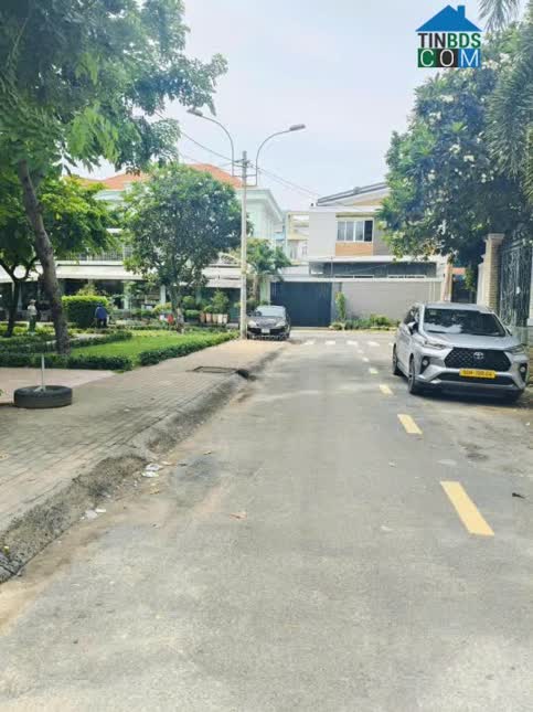 Ảnh Bán nhà 4 tầng mặt tiền Bông Sao, đối diện công viên, ngang 4m5, tặng full nội thất 2 tỷ, Q8 -... 0