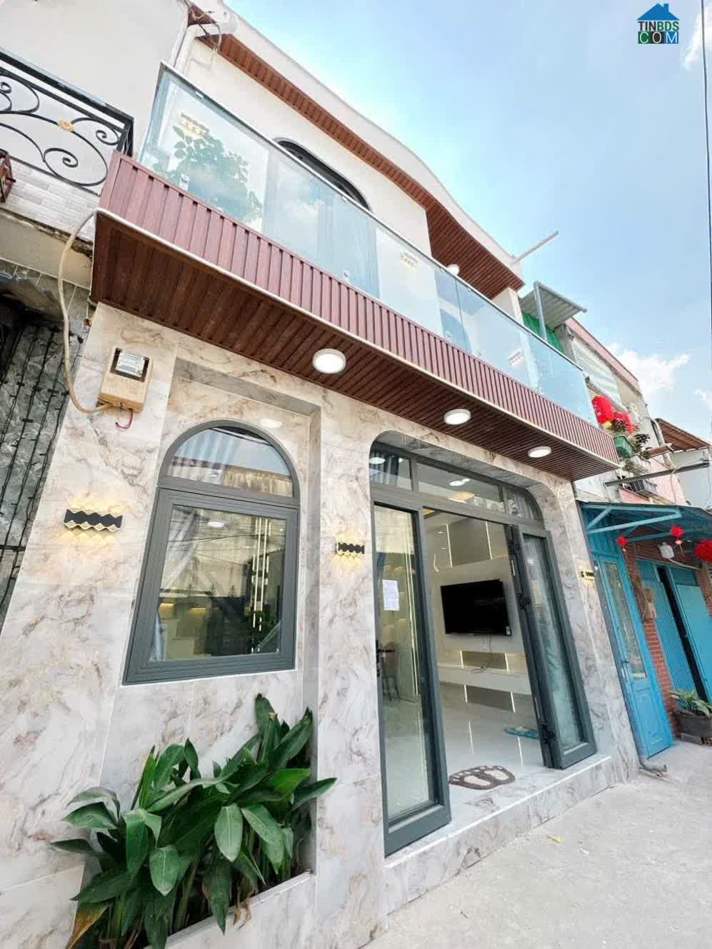 Ảnh Tuyệt Tác Nhà Phố Q7: 60m2, 2 Tầng, Sổ Đỏ Chính Chủ, Giá Hời 4.2 Tỷ, Gần Huỳnh Tấn Phát! 0