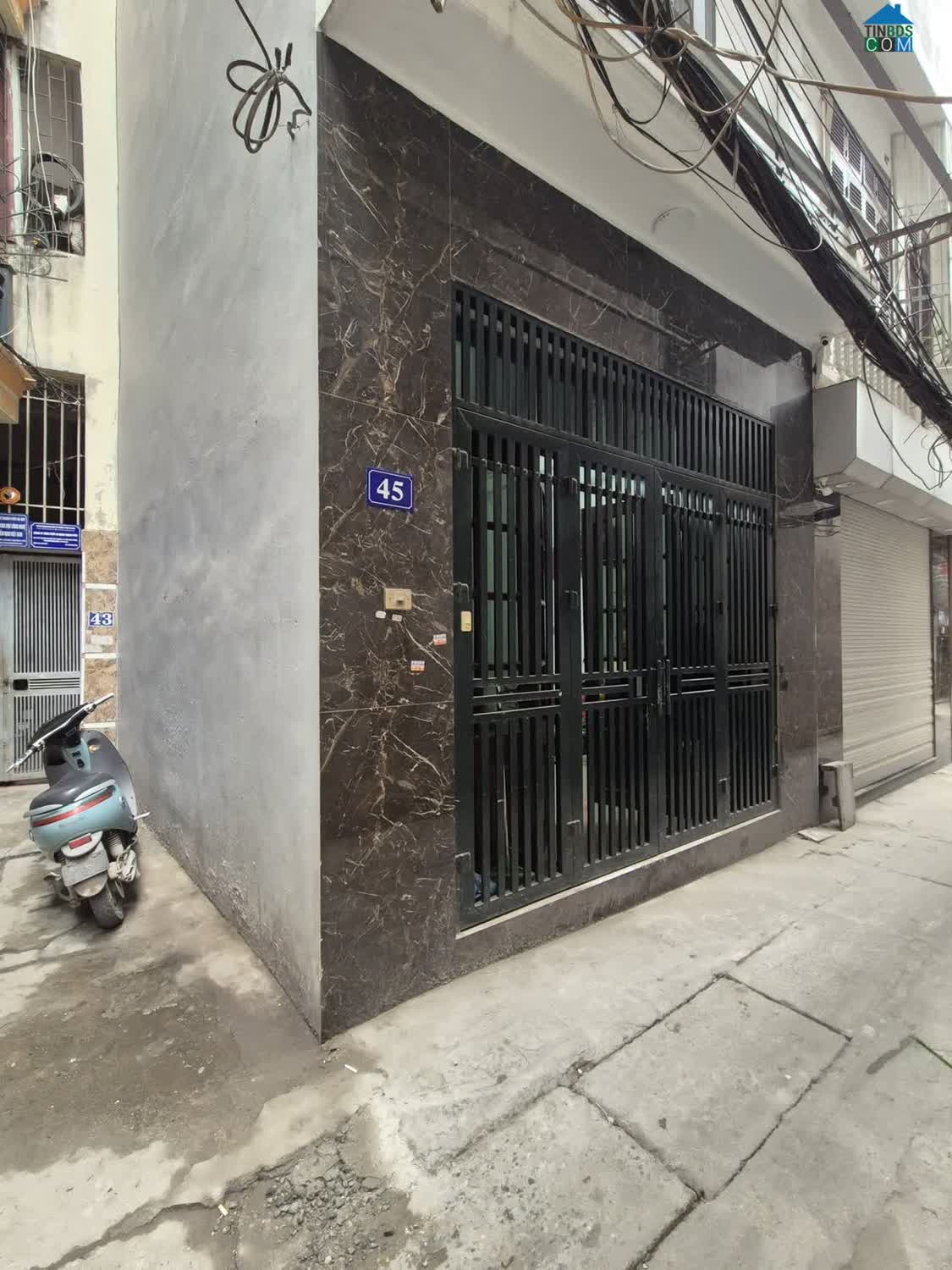 Ảnh Lô góc tại Định Công, cần bán gấp-Gần Hồ Định Công, ô tô cách 10m-45m*4 tầng*4mMT-11,5 tỷ 0