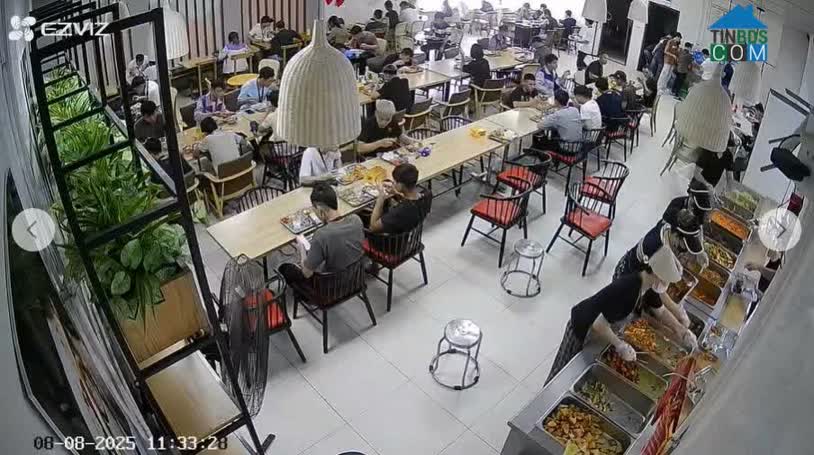 Ảnh Em đang cần tìm 2 bà trung tuổi nhanh nhẹn.mung 9-10 tet đi làm . 0