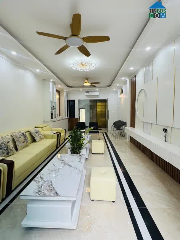 Ảnh Rẻ Nhất Ngọc Thụy 50M2 7 Tầng Dân Xây Full Nội Thất, Ô Tô Đỗ Cửa, 4PN - 1X Tỷ 0