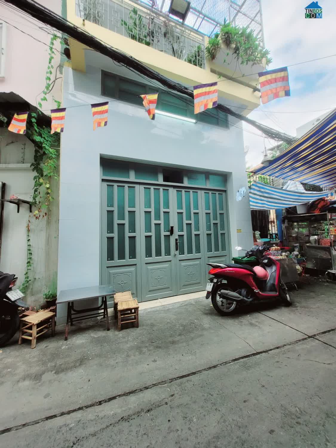 Ảnh Chủ nhà đang rất gấp bán, giá tốt, nhà hẻm xe hơi cách mặt tiền Cách Mạng Tháng 8 chỉ 30m,... 0