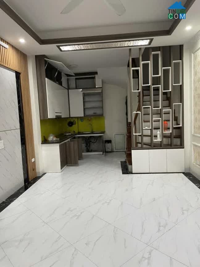 Ảnh Cho thuê nhà Lạc Long Quân-Tây Hồ, 40m2, 5 tầng, 4 ngủ, 15tr 0