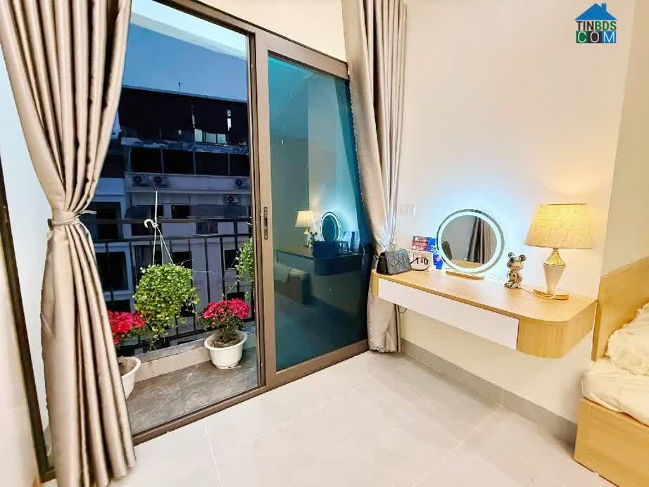 Ảnh Hiếm- Bán nhà đẹp Nguyễn Sơn- Gần Ô tô- Sát phố- Dân xây- 60m 5 tầng thang máy- full NT- nhỉnh... 0